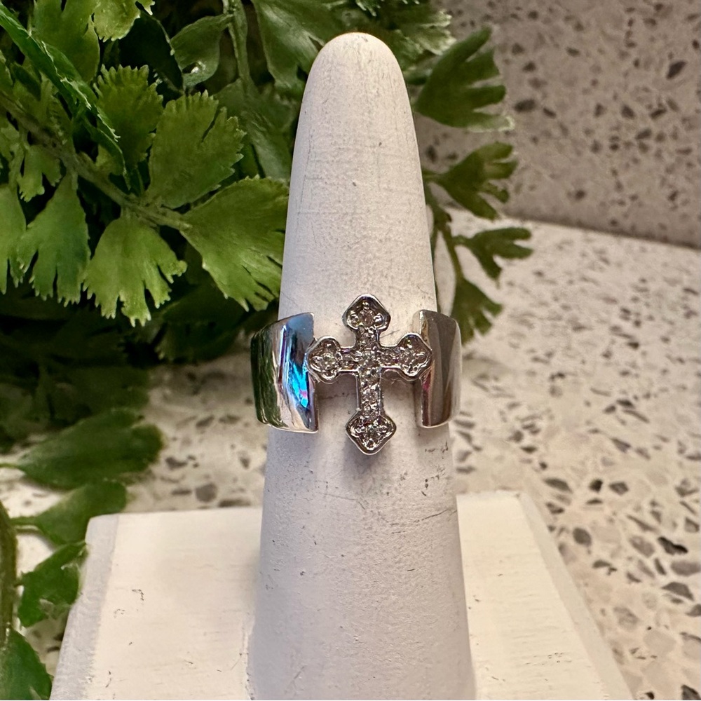 Silver and rhinestone Cross ring
